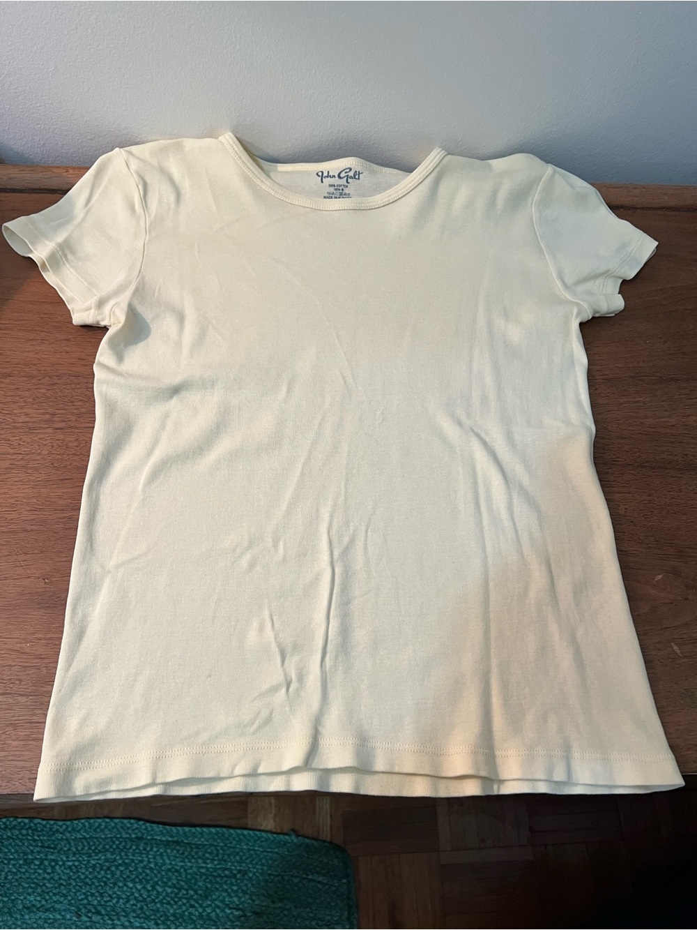Butter Yellow John Galt Short Sleeve Tee Medium 100% cotton